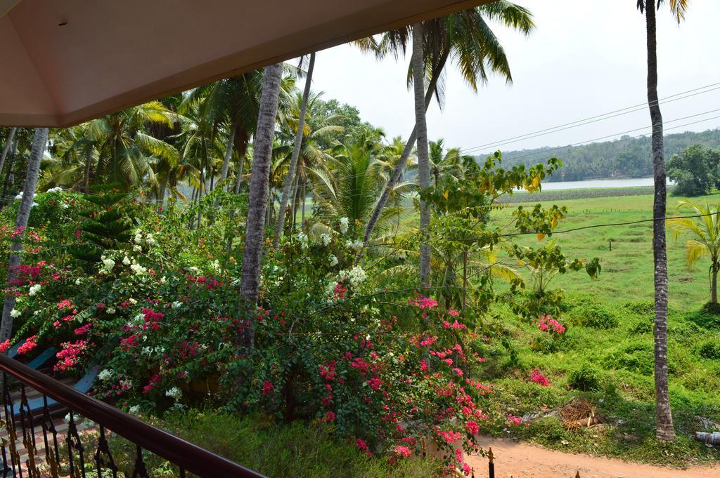 Ganesh Ayurveda Holiday Home Bed And Breakfast Kovalam Εξωτερικό φωτογραφία